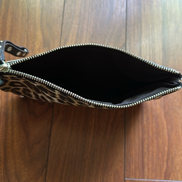 🟤🟤Express Makeup/Accessory Bag🟤🟤 - Picture 4 of 6